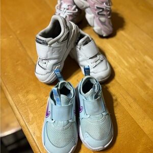 Lot of tennis shoes toddler sz 6c